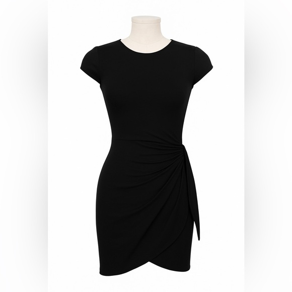 Aritzia Wilfred Black Lune dress size L - Picture 1 of 6
